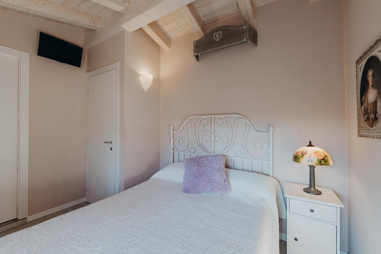 Le Due Dame Hotel Manerba del Garda Exterior foto